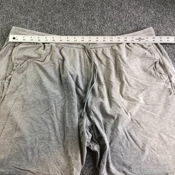 TASC Performance Shorts Mens 3XLB Light Gray Pcokets Organic Bamboo Performance - Picture 6 of 10